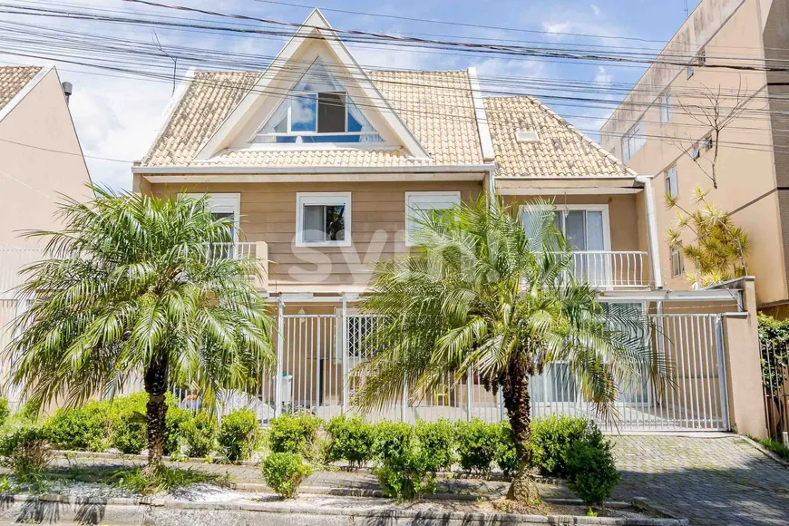 Foto 1 de Casa de Condomínio com 3 Quartos à venda, 235m² em Bacacheri, Curitiba