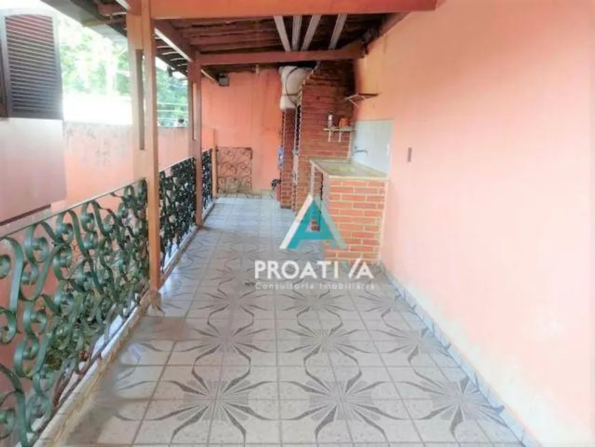 Foto 1 de Sobrado com 3 Quartos à venda, 263m² em Vila Linda, Santo André