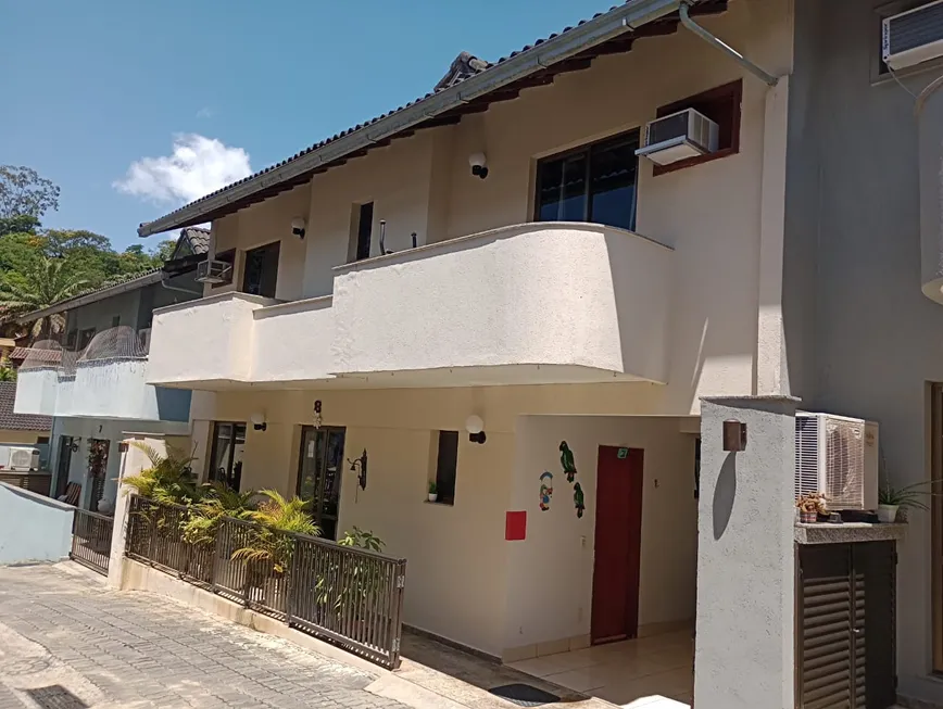 Foto 1 de Casa de Condomínio com 4 Quartos à venda, 170m² em Freguesia- Jacarepaguá, Rio de Janeiro