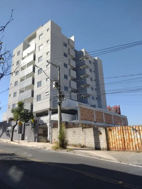 Foto 1 de Cobertura com 2 Quartos à venda, 122m² em Cabral, Contagem