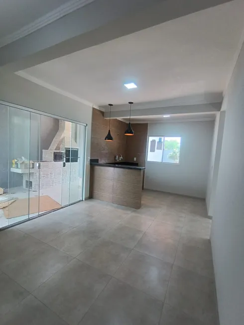 Foto 1 de Casa com 3 Quartos à venda, 140m² em Universitário, Campo Grande