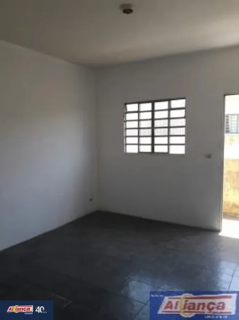 Foto 1 de Casa com 2 Quartos para alugar, 57m² em Vila Rio de Janeiro, Guarulhos