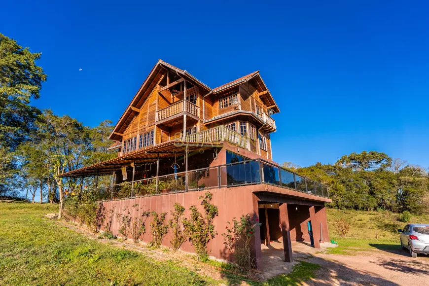 Foto 1 de Fazenda/Sítio com 6 Quartos à venda, 33900m² em Capela Velha, Araucária