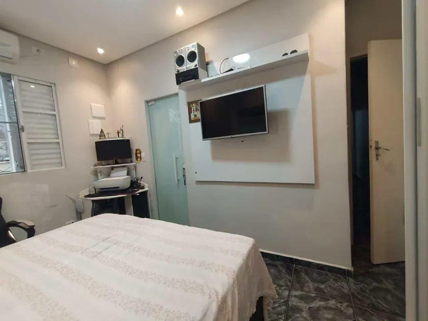 Foto 1 de Casa com 2 Quartos à venda, 90m² em Vila Belmiro, Santos