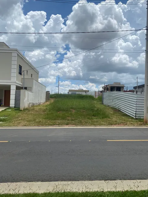 Foto 1 de Lote/Terreno à venda, 259m² em Vila Rosa, Goiânia