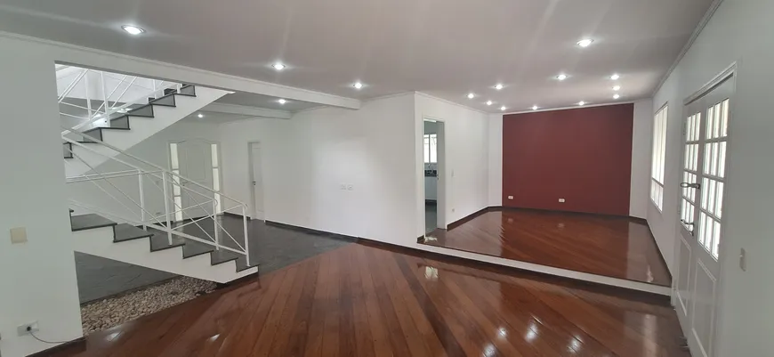 Foto 1 de Casa de Condomínio com 4 Quartos para alugar, 248m² em Alphaville, Santana de Parnaíba