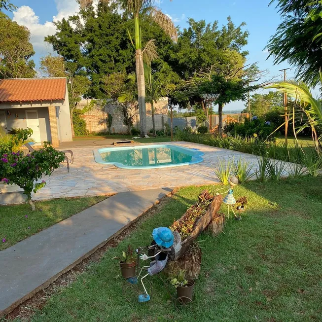 Foto 1 de Fazenda/Sítio com 3 Quartos à venda, 200m² em Maringa, Londrina