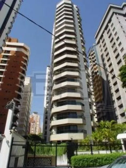 Foto 1 de Apartamento com 4 Quartos à venda, 210m² em Moema, São Paulo