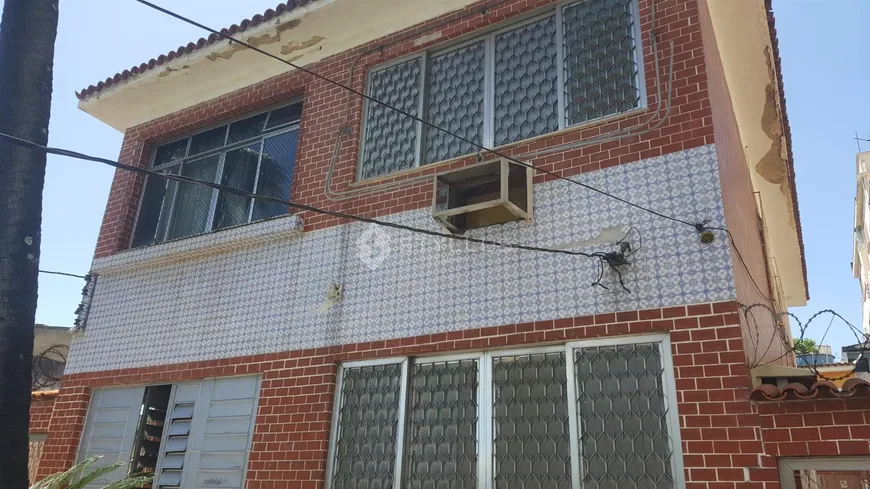 Foto 1 de Casa com 6 Quartos à venda, 286m² em Del Castilho, Rio de Janeiro