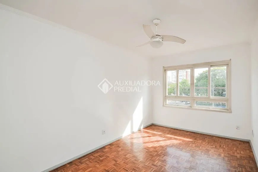 Foto 1 de Apartamento com 2 Quartos para alugar, 75m² em Azenha, Porto Alegre