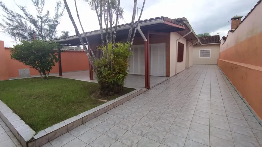 Foto 1 de Casa com 3 Quartos à venda, 124m² em Jardim Califórnia, Itanhaém