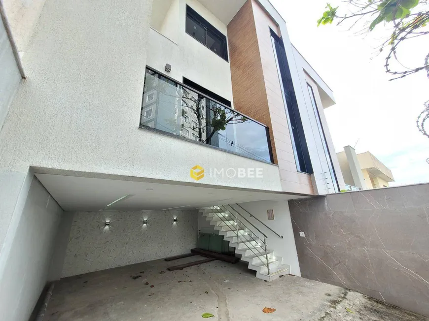 Foto 1 de Casa com 3 Quartos à venda, 187m² em Santa Rosa, Belo Horizonte