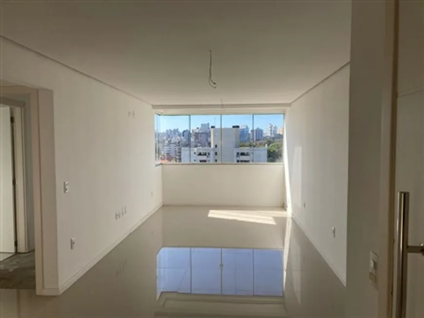 Foto 1 de Apartamento com 2 Quartos à venda, 71m² em Jardim Botânico, Porto Alegre
