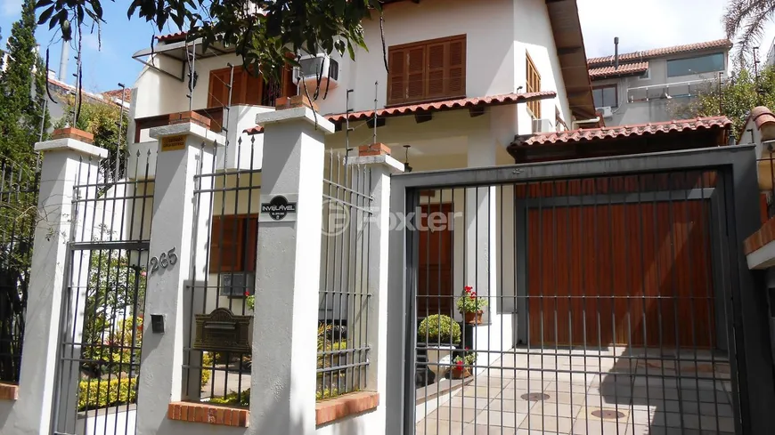 Foto 1 de Casa com 4 Quartos à venda, 350m² em Petrópolis, Porto Alegre
