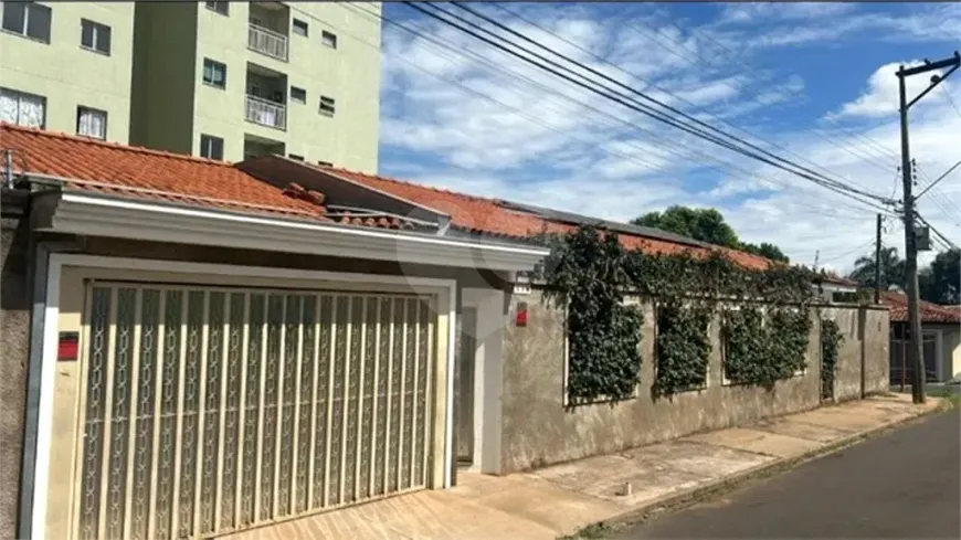 Foto 1 de Casa com 3 Quartos à venda, 178m² em Vila Costa do Sol, São Carlos