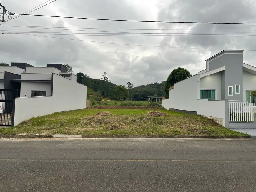 Foto 1 de Lote/Terreno à venda, 323m² em Três Rios do Norte, Jaraguá do Sul