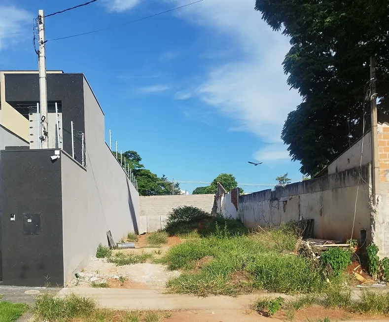 Foto 1 de Lote/Terreno à venda, 228m² em Vila Emília, Maringá