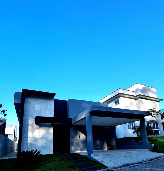 Foto 1 de Casa de Condomínio com 3 Quartos à venda, 185m² em Botujuru, Mogi das Cruzes