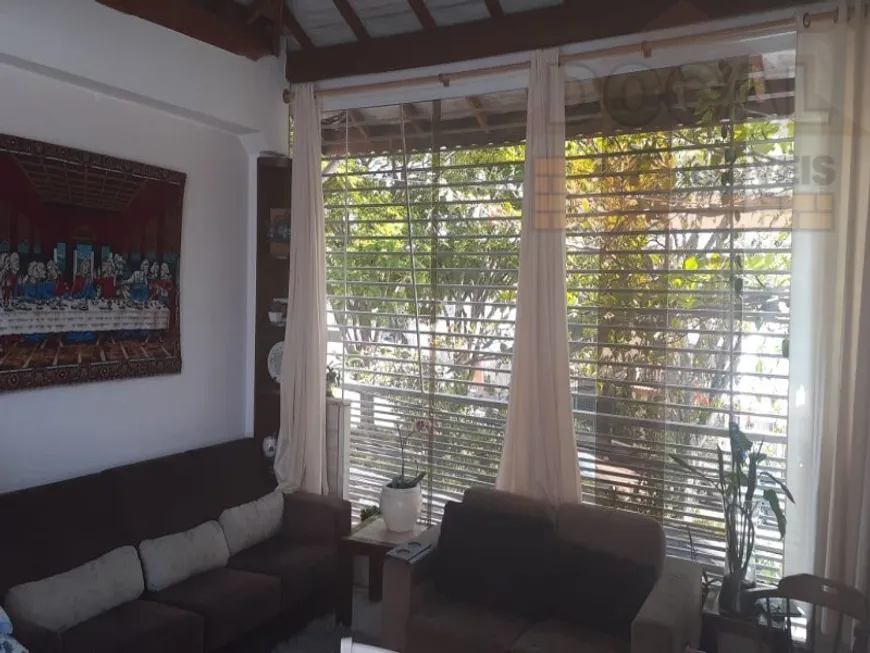 Foto 1 de Casa com 4 Quartos à venda, 230m² em Jardim Santa Terezinha, Taboão da Serra
