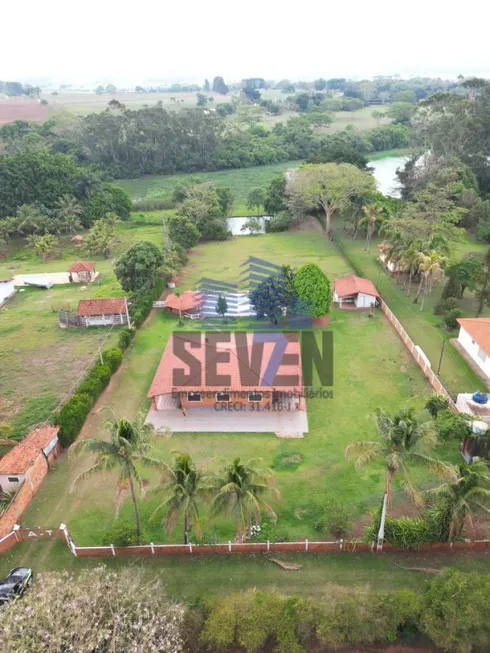 Foto 1 de Fazenda/Sítio com 3 Quartos à venda, 245m² em , Arealva