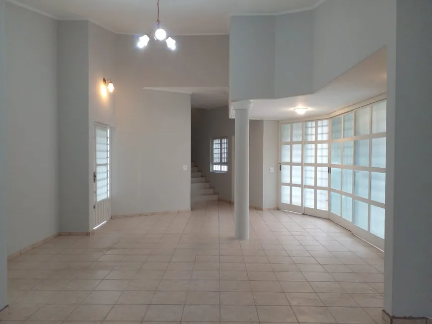 Foto 1 de Casa com 3 Quartos à venda, 432m² em Centro, Salto