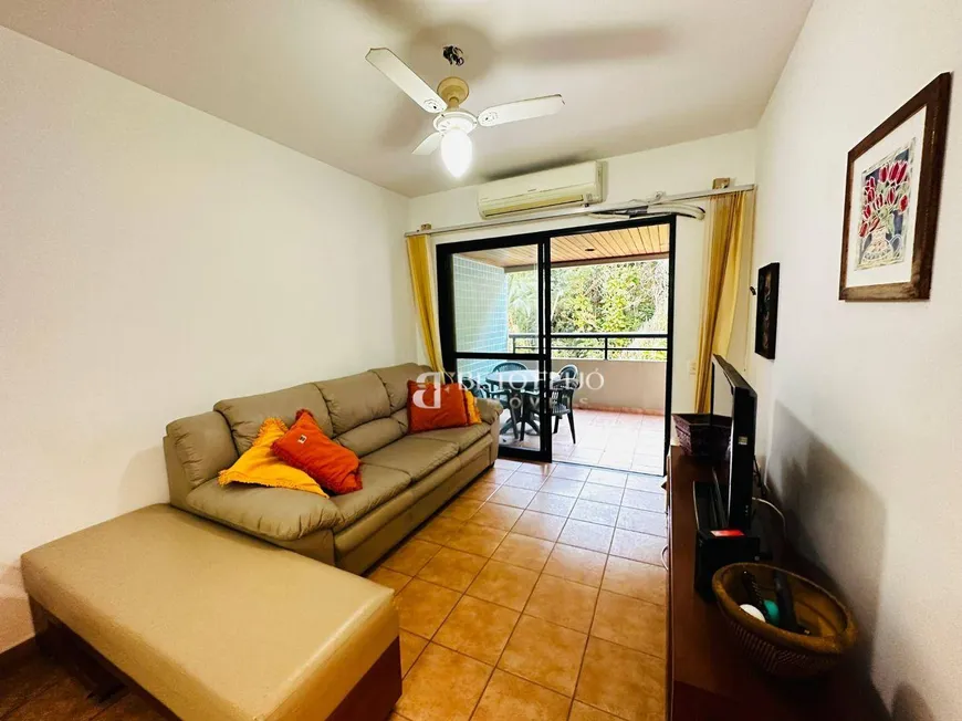 Foto 1 de Apartamento com 3 Quartos à venda, 90m² em Praia das Pitangueiras, Guarujá