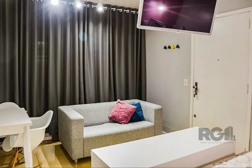 Foto 1 de Apartamento com 1 Quarto à venda, 28m² em Menino Deus, Porto Alegre