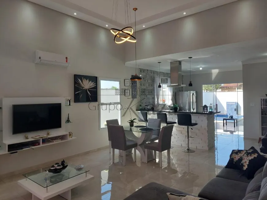 Foto 1 de Casa de Condomínio com 3 Quartos à venda, 146m² em Condominio Terras do Vale, Caçapava