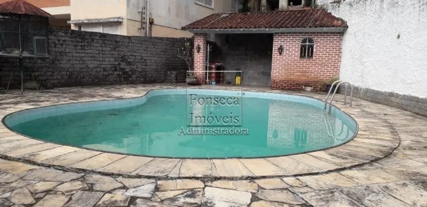 Foto 1 de Casa com 5 Quartos à venda, 400m² em Valparaiso, Petrópolis