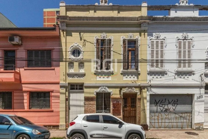 Foto 1 de Casa com 3 Quartos à venda, 491m² em Floresta, Porto Alegre