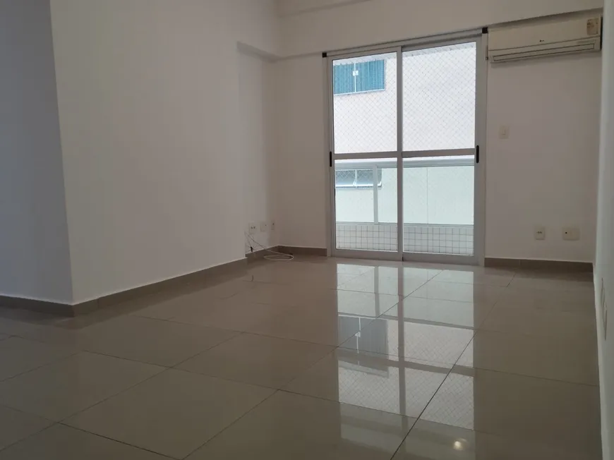 Foto 1 de Apartamento com 2 Quartos à venda, 76m² em Gonzaga, Santos