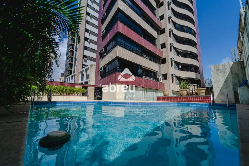 Foto 1 de Apartamento com 3 Quartos à venda, 208m² em Petrópolis, Natal