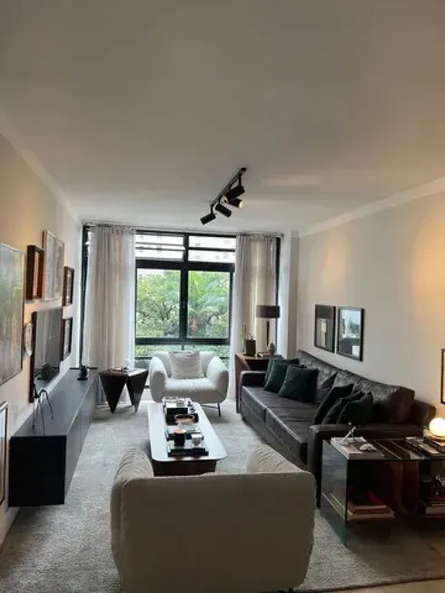 Foto 1 de Apartamento com 2 Quartos à venda, 120m² em Cerqueira César, São Paulo