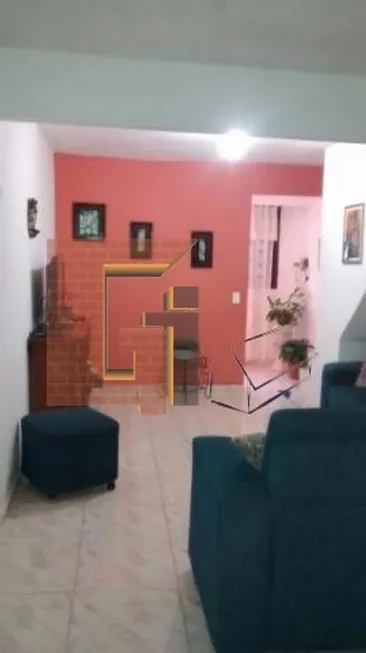 Foto 1 de Casa com 4 Quartos à venda, 160m² em Duarte Silveira, Petrópolis