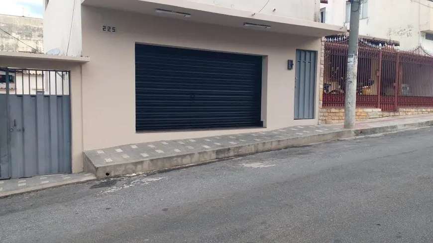 Foto 1 de Ponto Comercial para alugar, 75m² em Caiçaras, Belo Horizonte