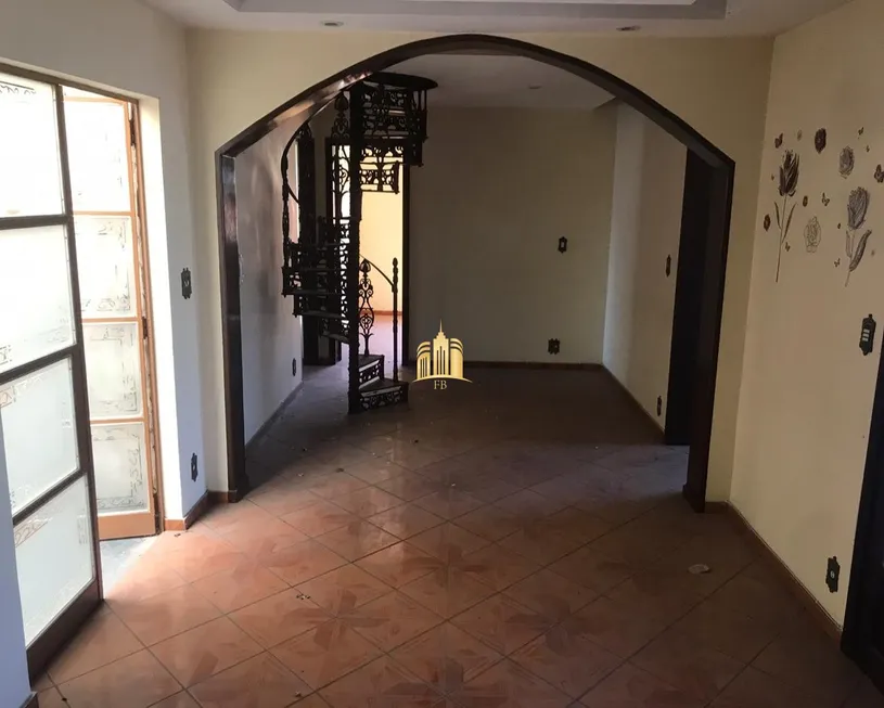 Foto 1 de Apartamento com 5 Quartos à venda, 200m² em Centro, Esmeraldas