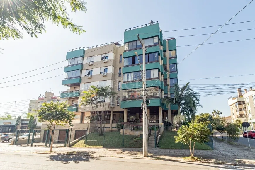 Foto 1 de Cobertura com 3 Quartos à venda, 285m² em Jardim Lindóia, Porto Alegre