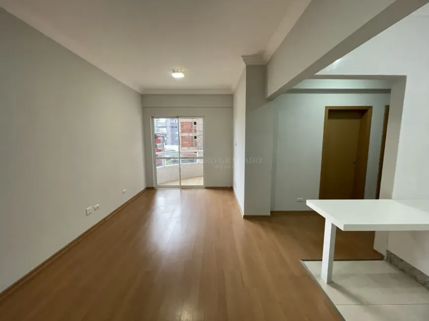Foto 1 de Apartamento com 2 Quartos para alugar, 67m² em Centro, Maringá