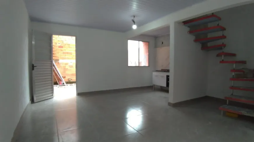 Foto 1 de Sobrado com 2 Quartos à venda, 70m² em Jardim São João, Jandira