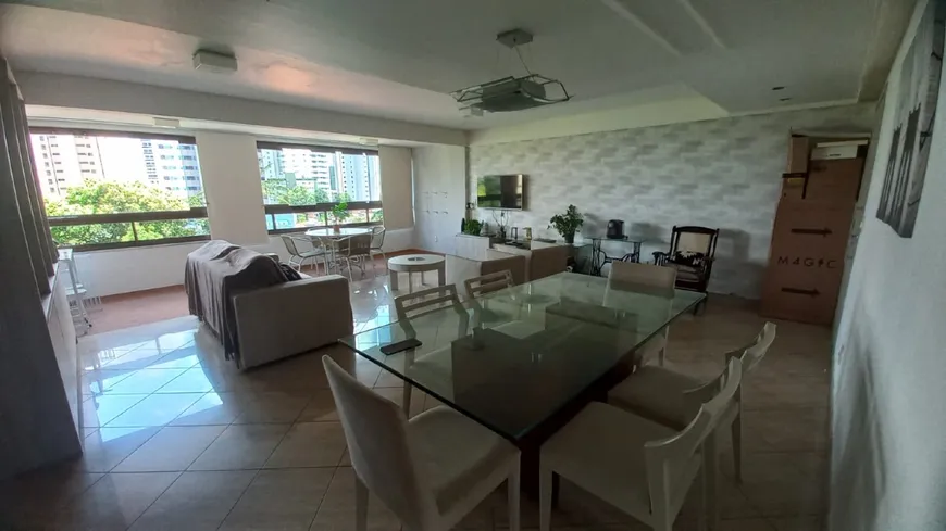 Foto 1 de Apartamento com 4 Quartos à venda, 140m² em Casa Forte, Recife