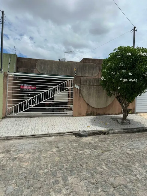 Foto 1 de Casa com 3 Quartos à venda, 184m² em Oviedo Teixeira, Itabaiana