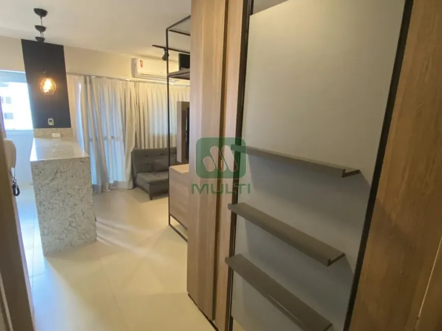 Foto 1 de Apartamento com 1 Quarto para alugar, 40m² em Morada da Colina, Uberlândia