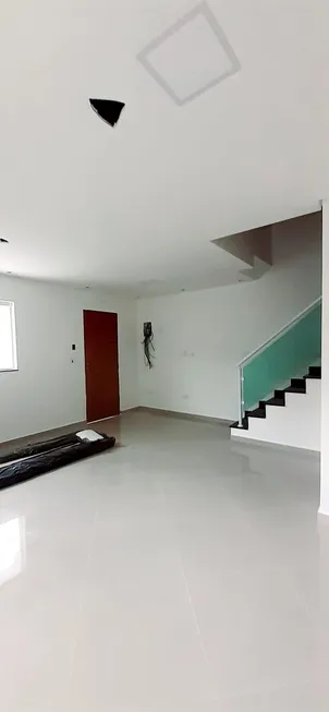 Foto 1 de Sobrado com 2 Quartos à venda, 64m² em Vila Pires, Santo André