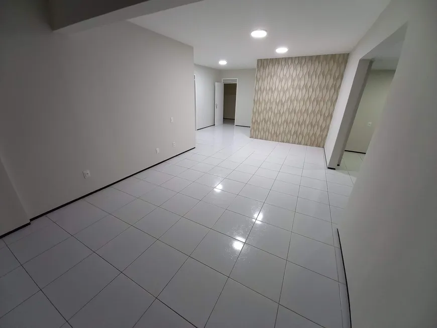 Foto 1 de Apartamento com 3 Quartos à venda, 180m² em Joaquim Tavora, Fortaleza