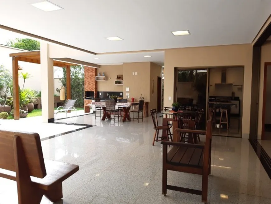 Foto 1 de Casa de Condomínio com 4 Quartos à venda, 525m² em Jardins Verona, Goiânia