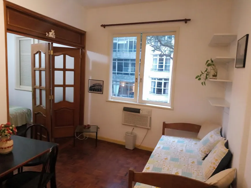 Foto 1 de Apartamento com 1 Quarto para alugar, 33m² em Leme, Rio de Janeiro