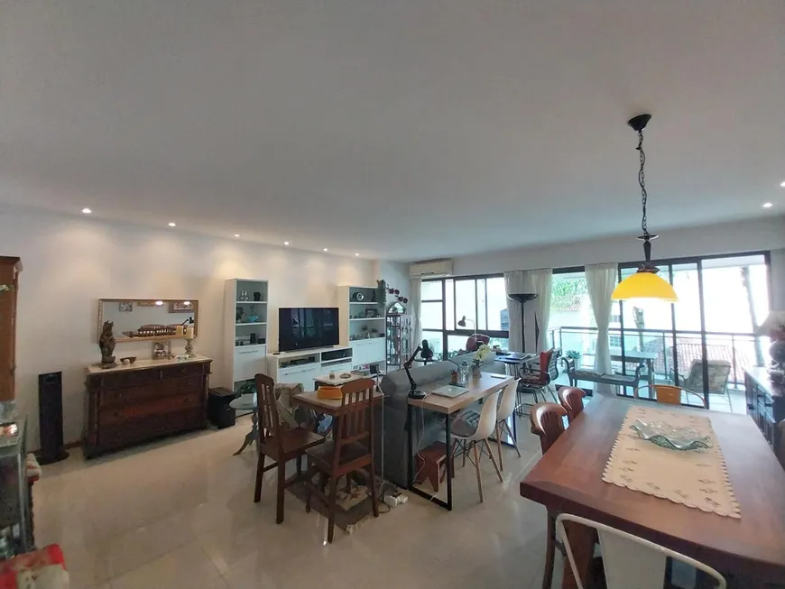 Foto 1 de Apartamento com 4 Quartos à venda, 185m² em Icaraí, Niterói