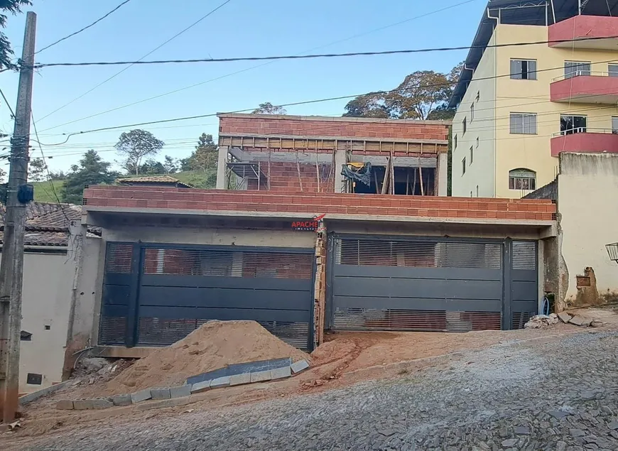 Foto 1 de Casa com 3 Quartos à venda, 229m² em Violeira, Viçosa