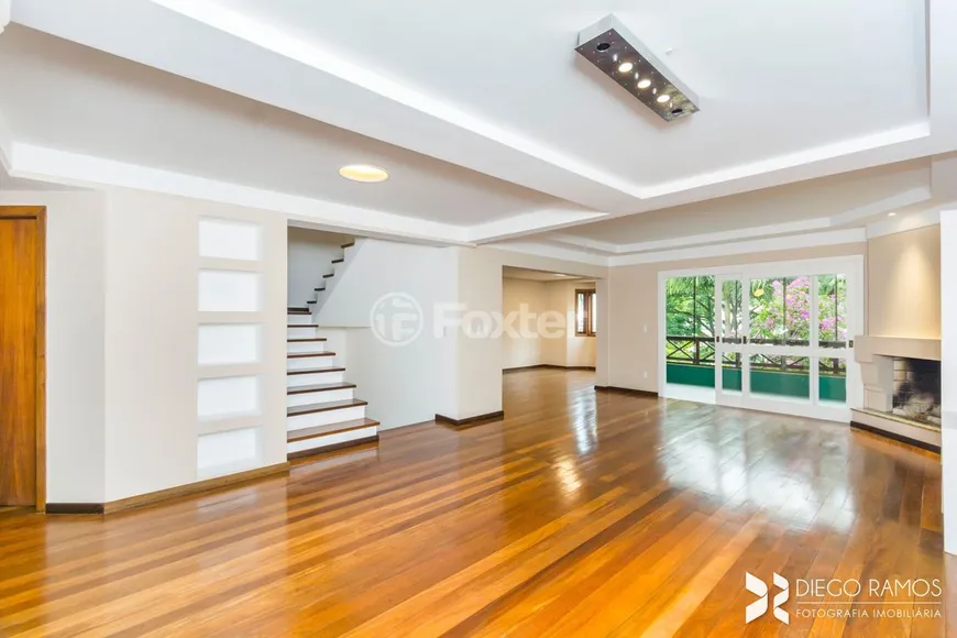 Foto 1 de Casa de Condomínio com 3 Quartos à venda, 459m² em Santa Tereza, Porto Alegre