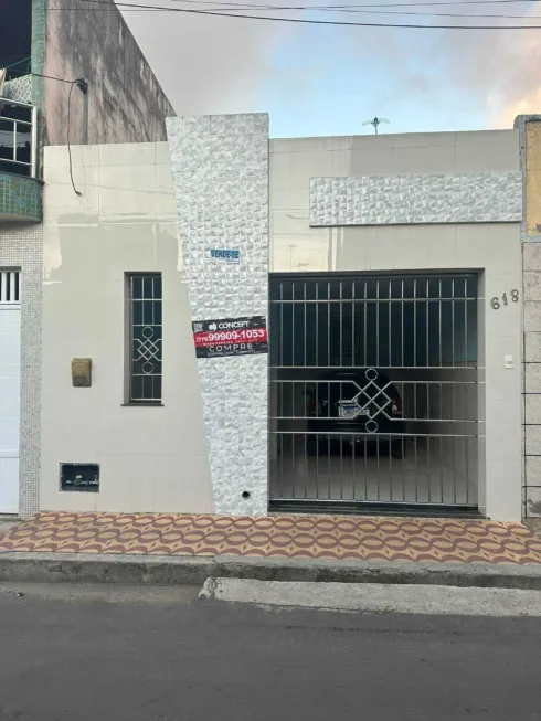 Foto 1 de Casa com 2 Quartos à venda, 99m² em Mamede Paes Mendonca, Itabaiana